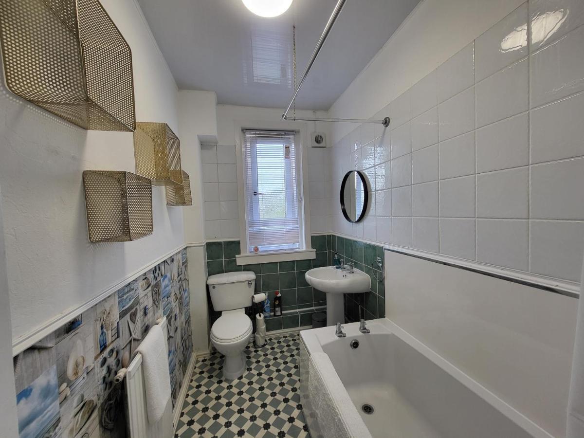 4 Bedrooms By Sensational Short Lets & Serviced Apartment EDI