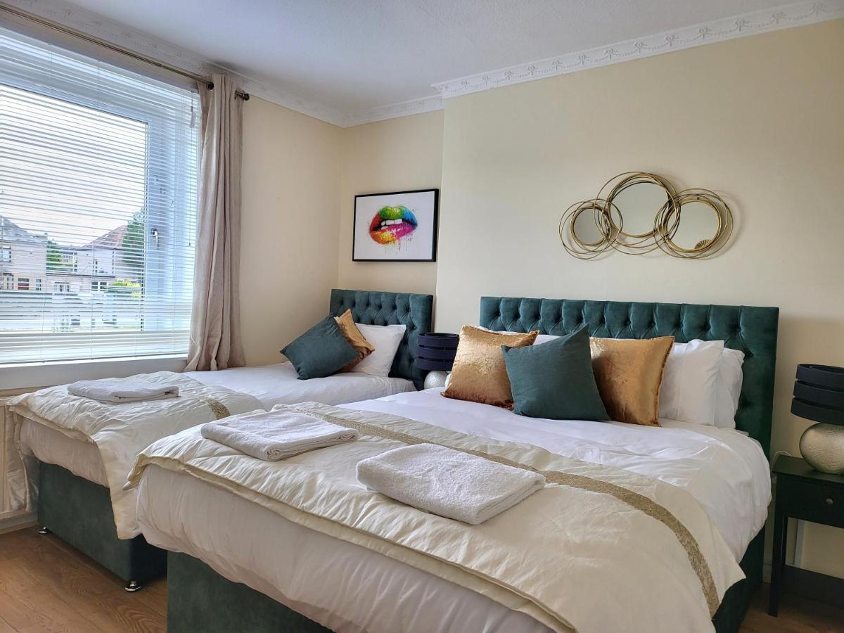 4 Bedrooms By Sensational Short Lets & Serviced Apartment EDI