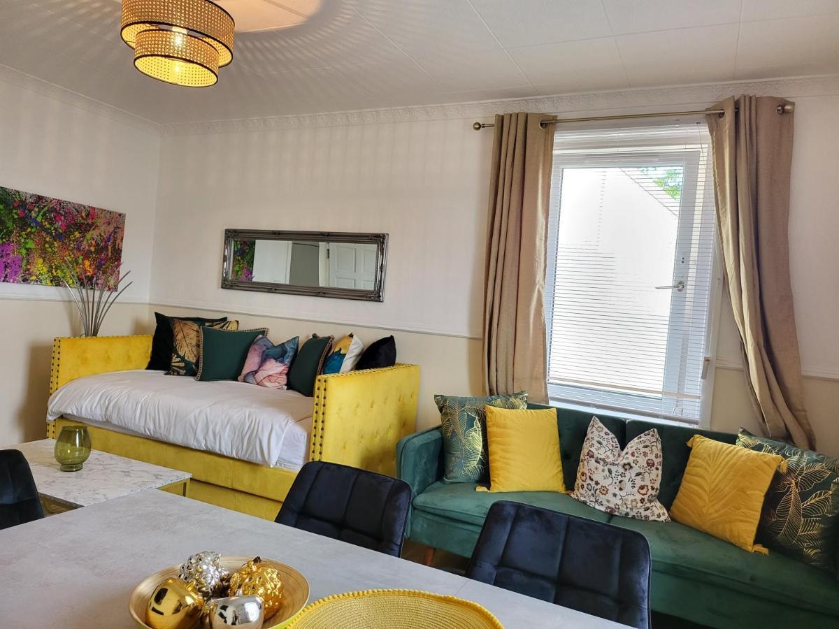 4 Bedrooms By Sensational Short Lets & Serviced Appartement EDI