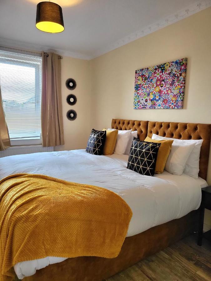 Appartement 4 Bedrooms By Sensational Short Lets & Serviced