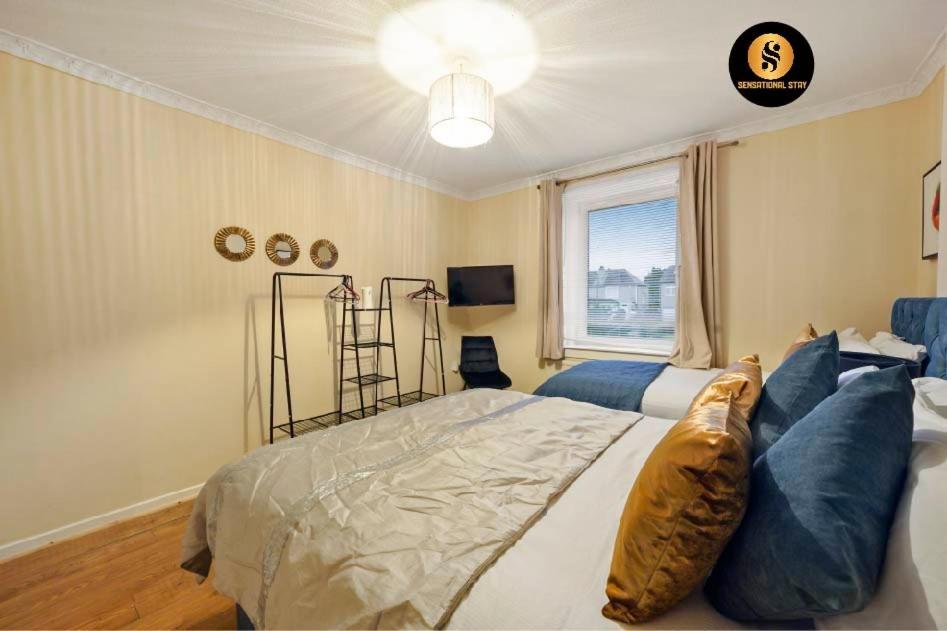 4 Bedrooms By Sensational Short Lets & Serviced * EDI