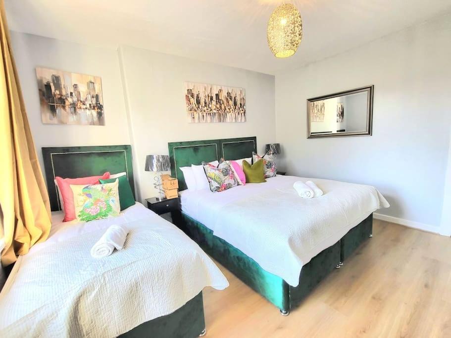 4 Bedrooms By Sensational Short Lets & Serviced Apartment EDI